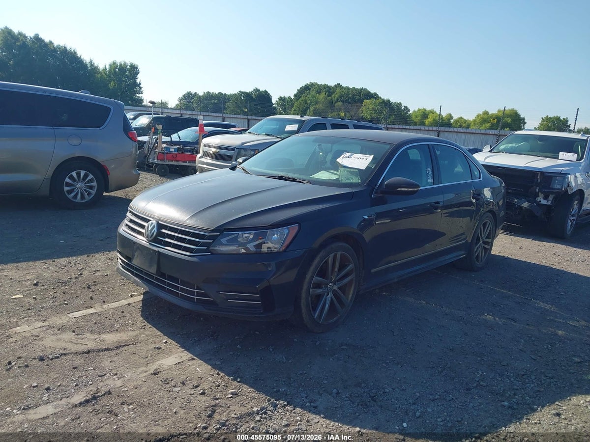 2017 VOLKSWAGEN PASSAT 1.8T R-LINE — снимка 2