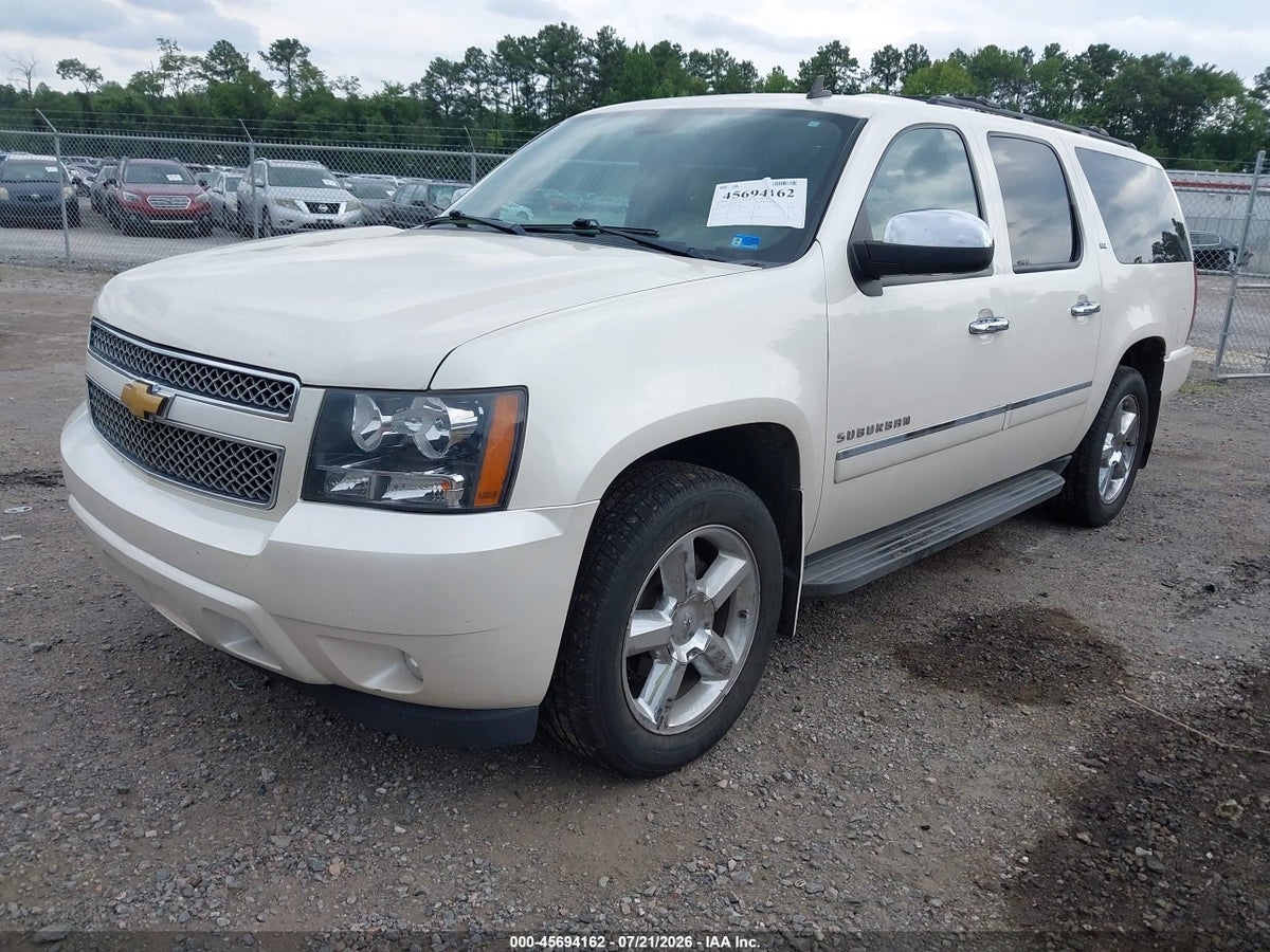 2013 CHEVROLET SUBURBAN LTZ — снимка 2