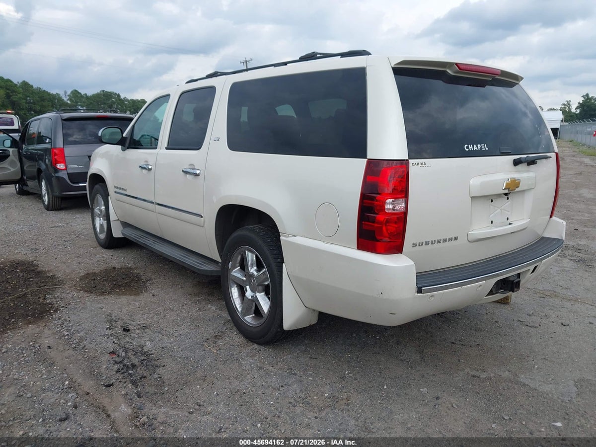 2013 CHEVROLET SUBURBAN LTZ — снимка 3