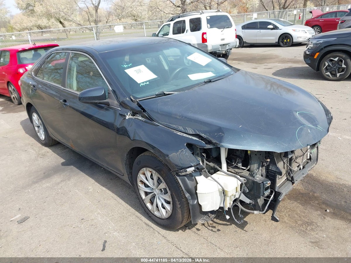 2015 TOYOTA CAMRY LE