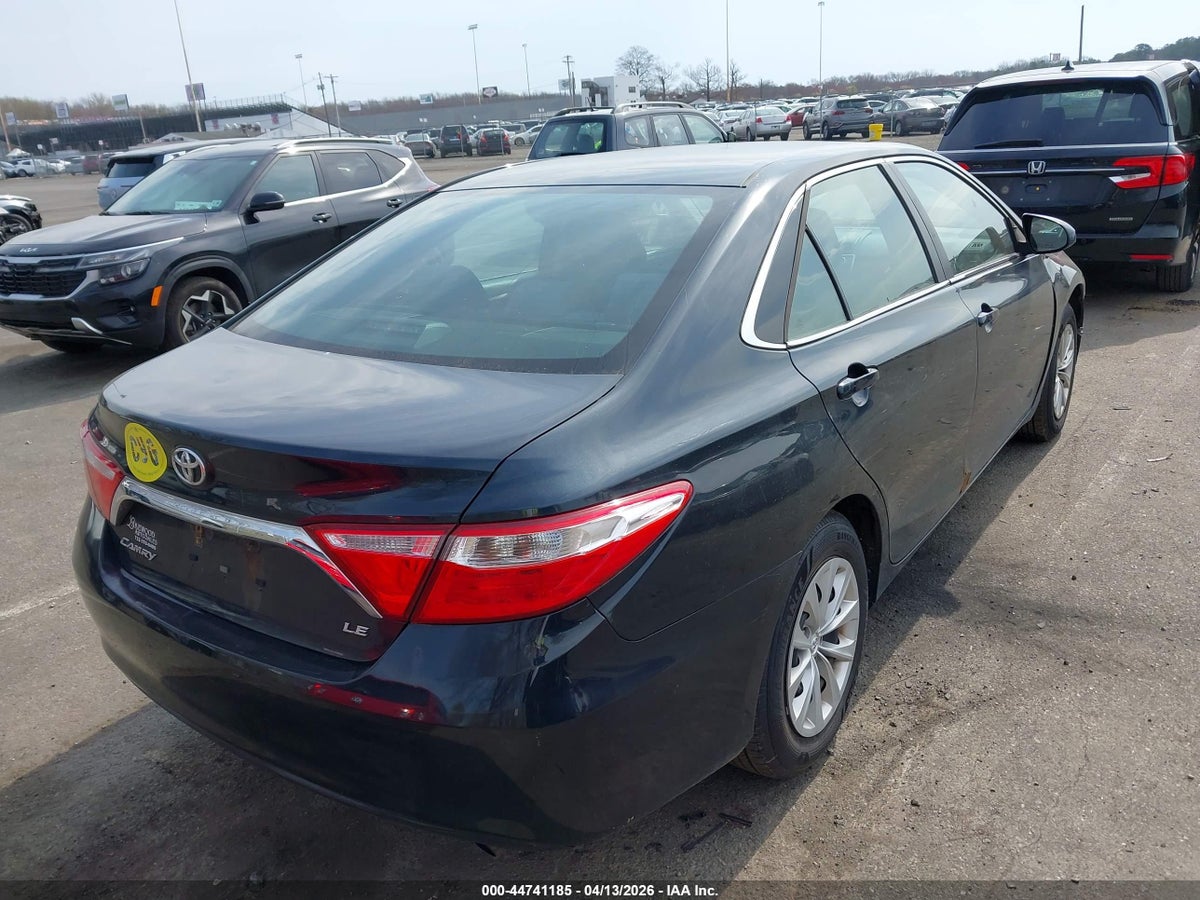 2015 TOYOTA CAMRY LE — снимка 4