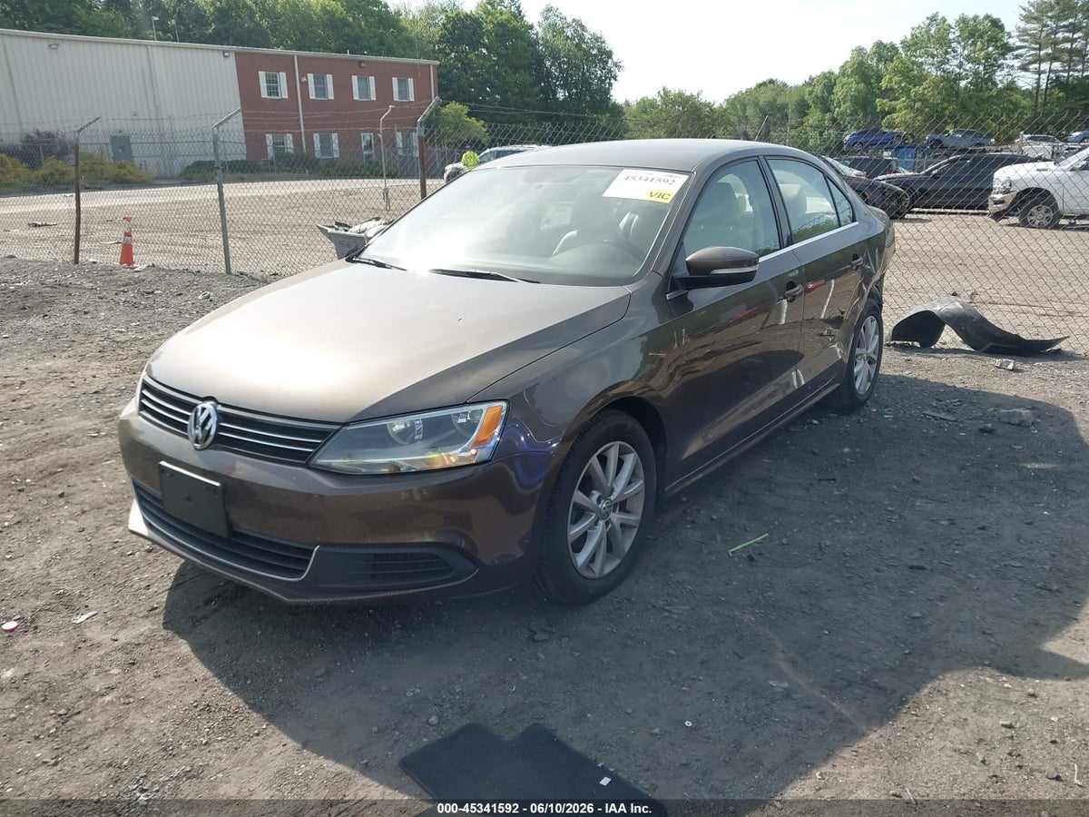 2013 VOLKSWAGEN JETTA 2.5L SE — снимка 2