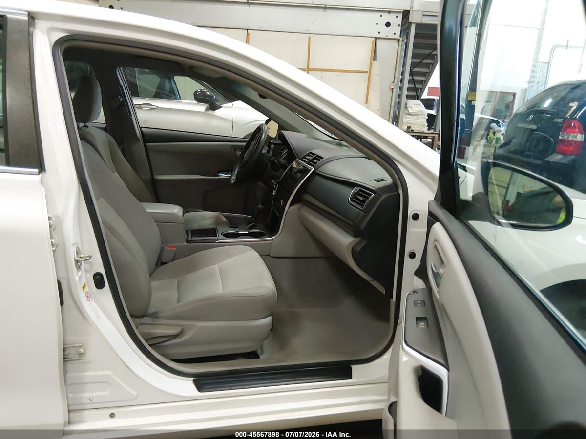 2015 TOYOTA CAMRY LE — снимка 5