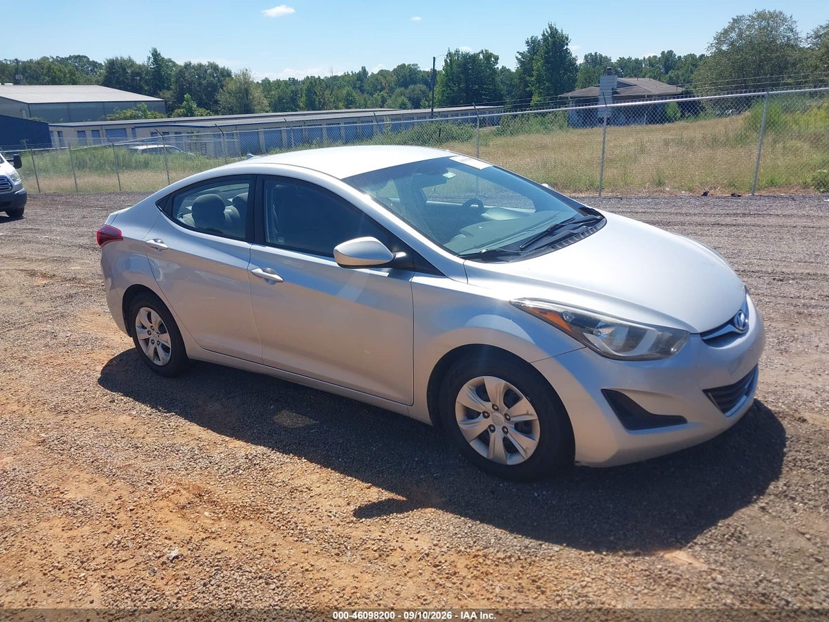 2016 HYUNDAI ELANTRA SE