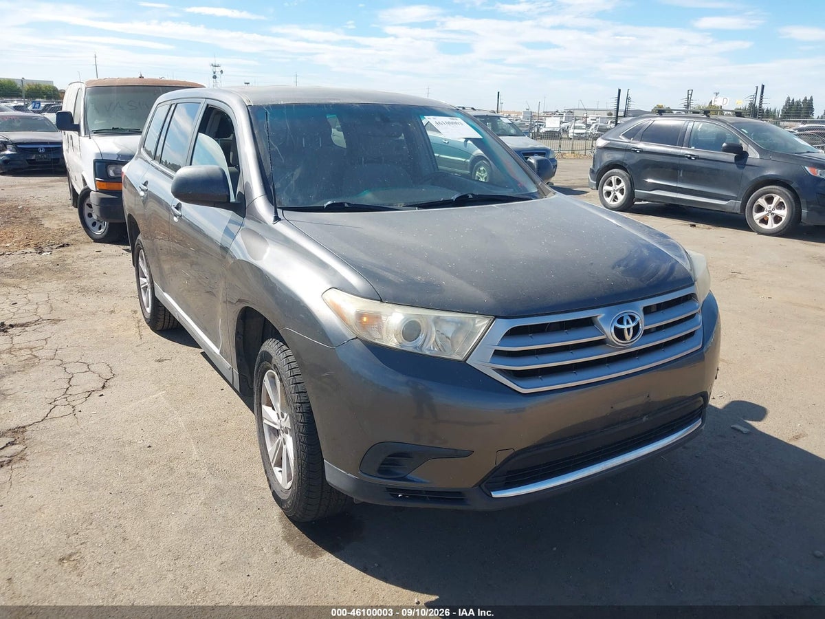 2011 TOYOTA HIGHLANDER