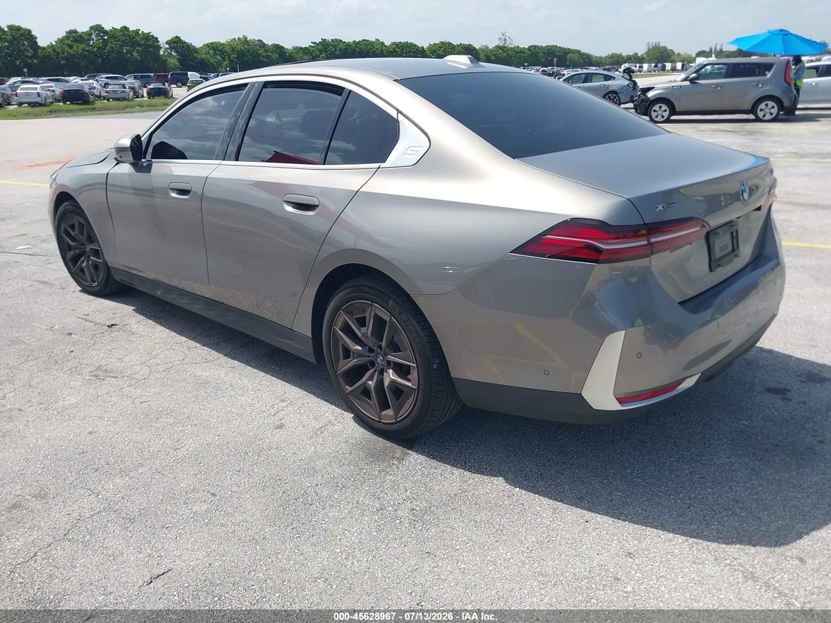 2026 BMW 530I XDRIVE — снимка 3