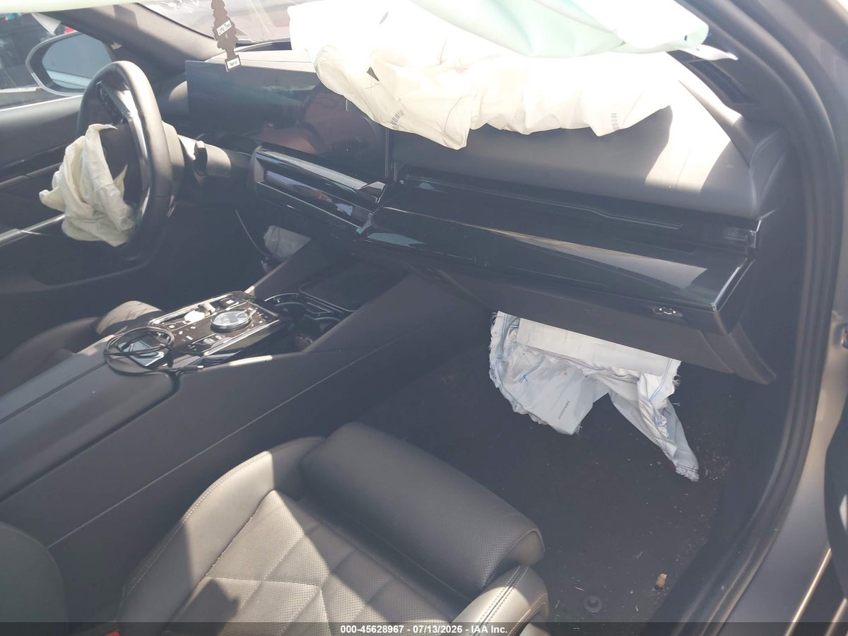 2026 BMW 530I XDRIVE — снимка 5