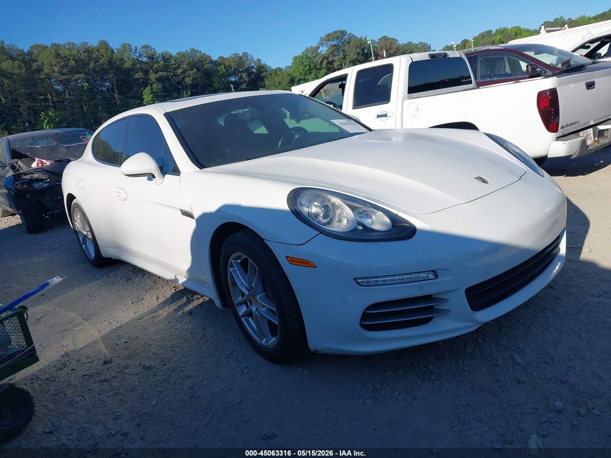 2014 PORSCHE PANAMERA 4