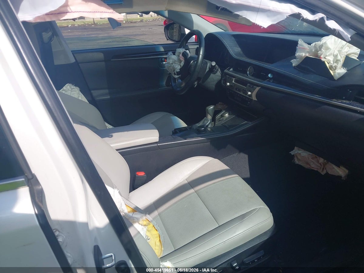 2016 LEXUS ES 350 — снимка 5