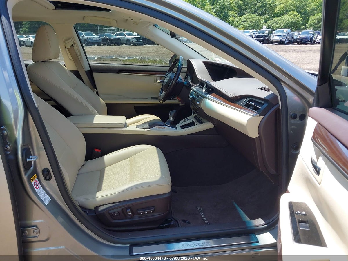 2016 LEXUS ES 350 — снимка 5