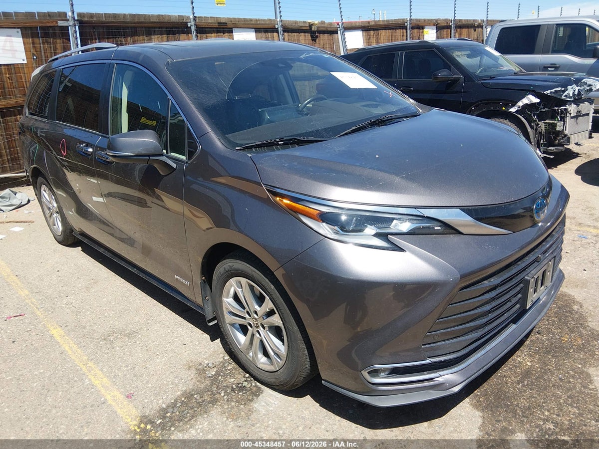 2021 TOYOTA SIENNA PLATINUM