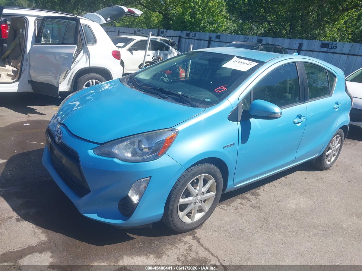 2015 TOYOTA PRIUS C THREE — снимка 2