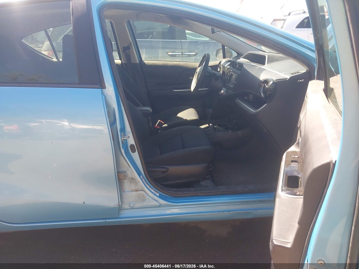 2015 TOYOTA PRIUS C THREE — снимка 5