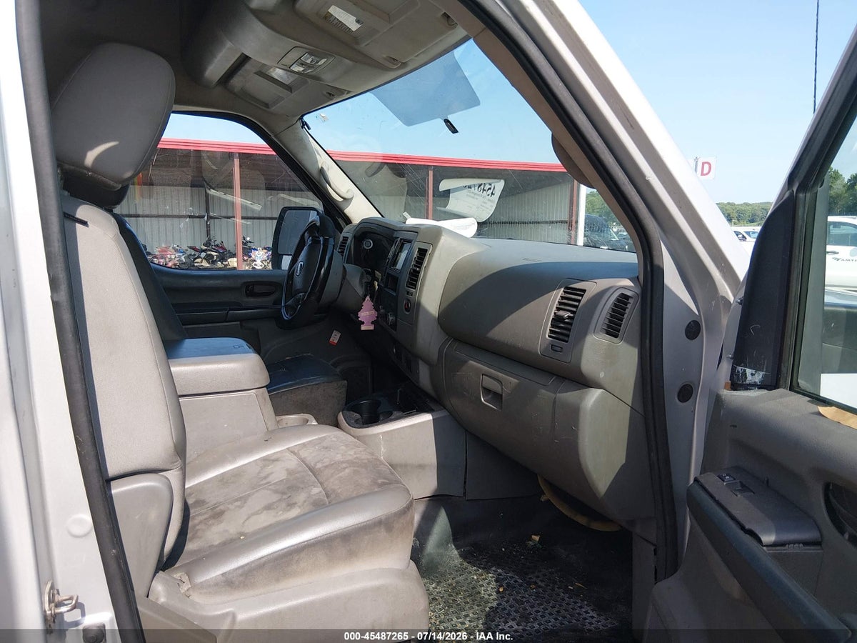 2016 NISSAN NV CARGO NV2500 HD SV V6 — снимка 5