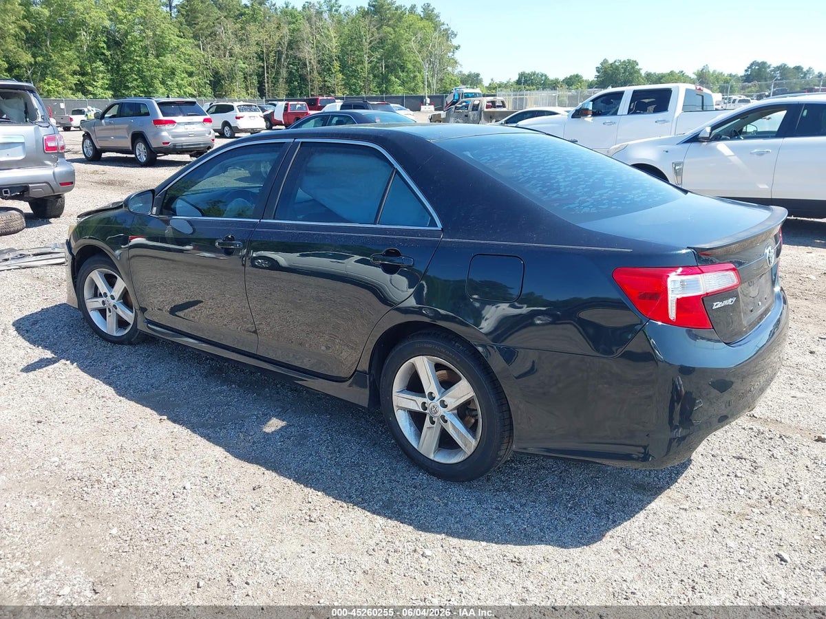 2013 TOYOTA CAMRY SE — снимка 3