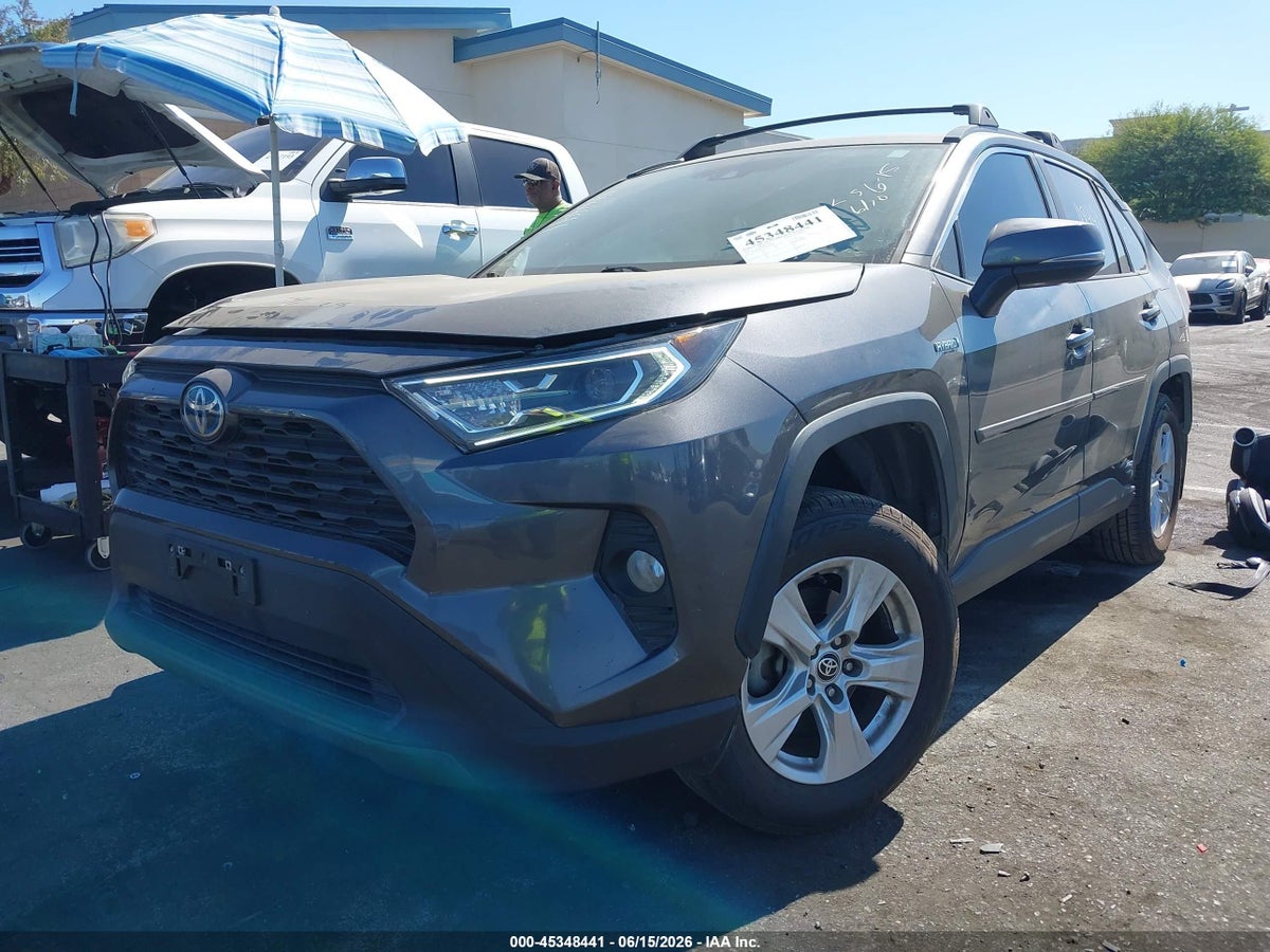 2021 TOYOTA RAV4 HYBRID XLE — снимка 2