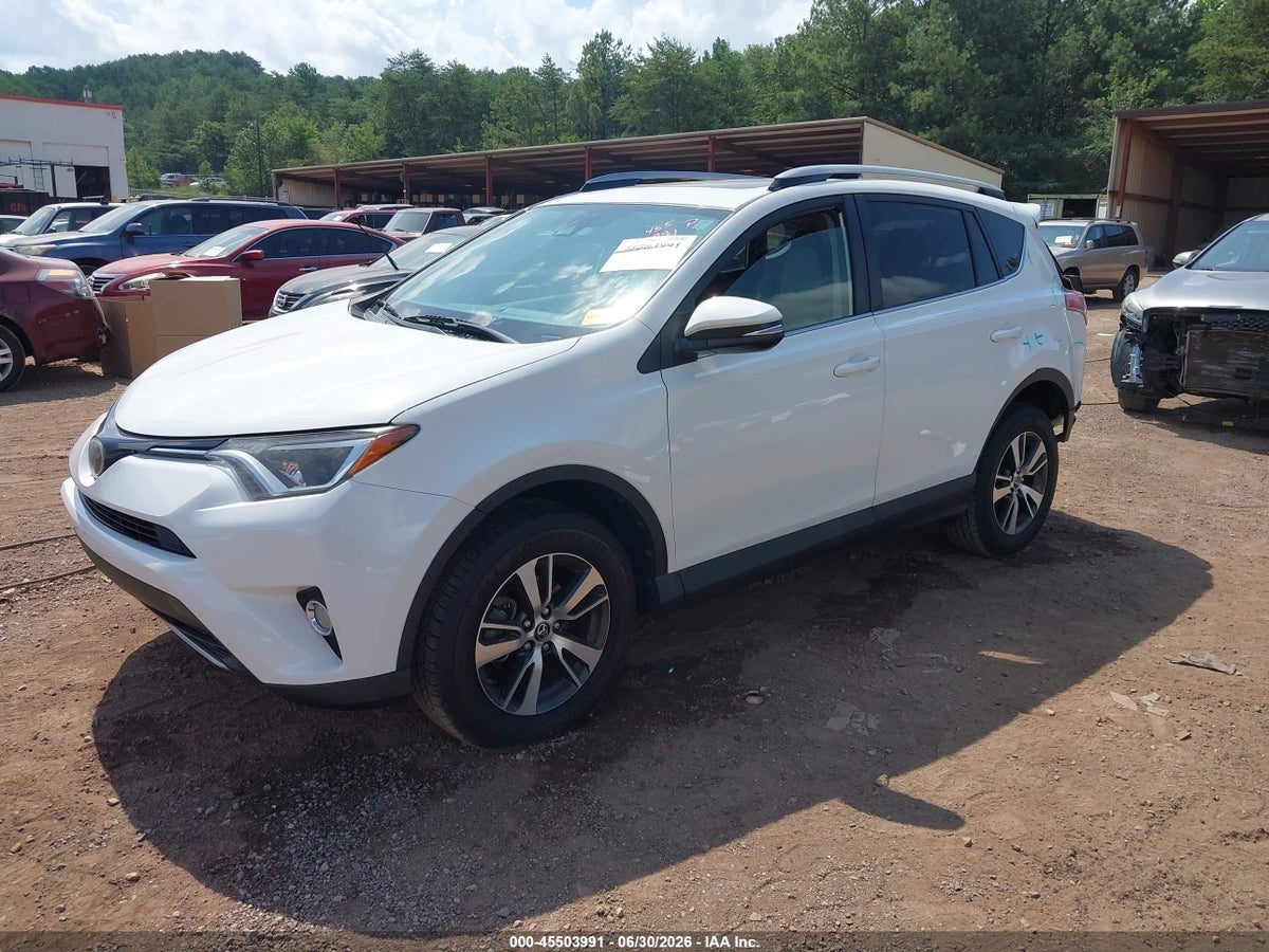 2017 TOYOTA RAV4 XLE — снимка 2
