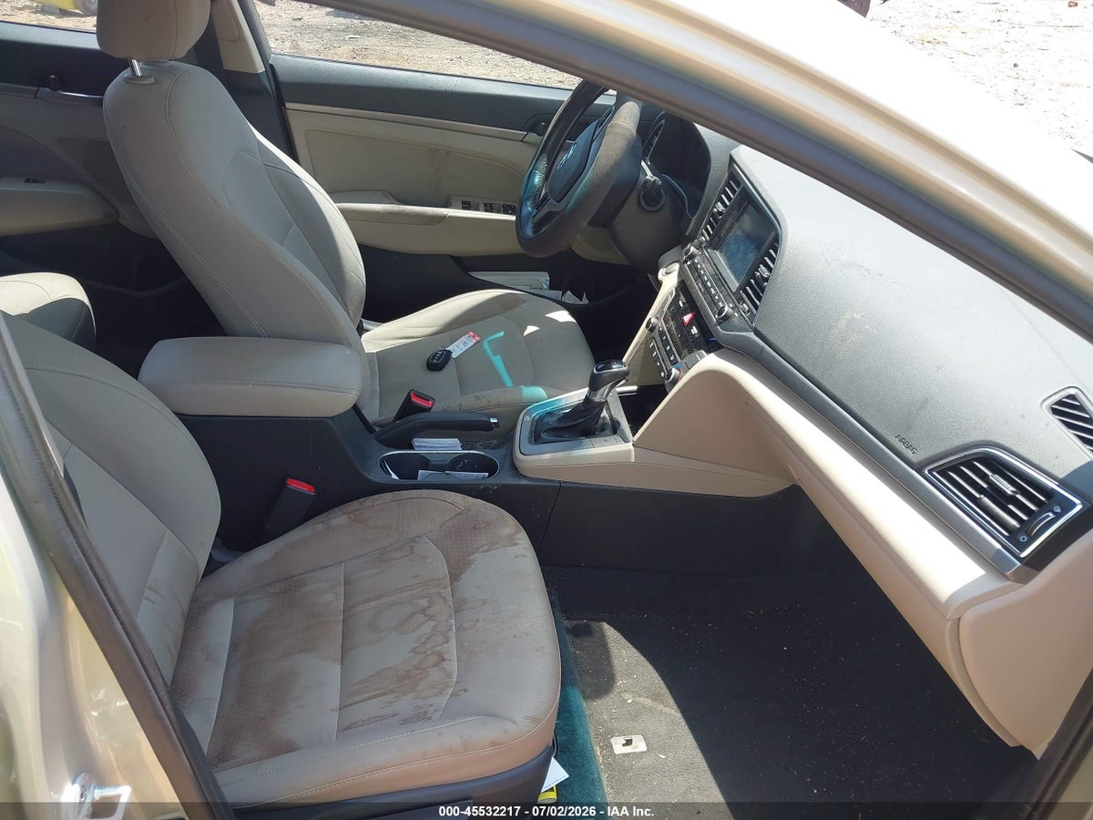 2017 HYUNDAI ELANTRA SE — снимка 5