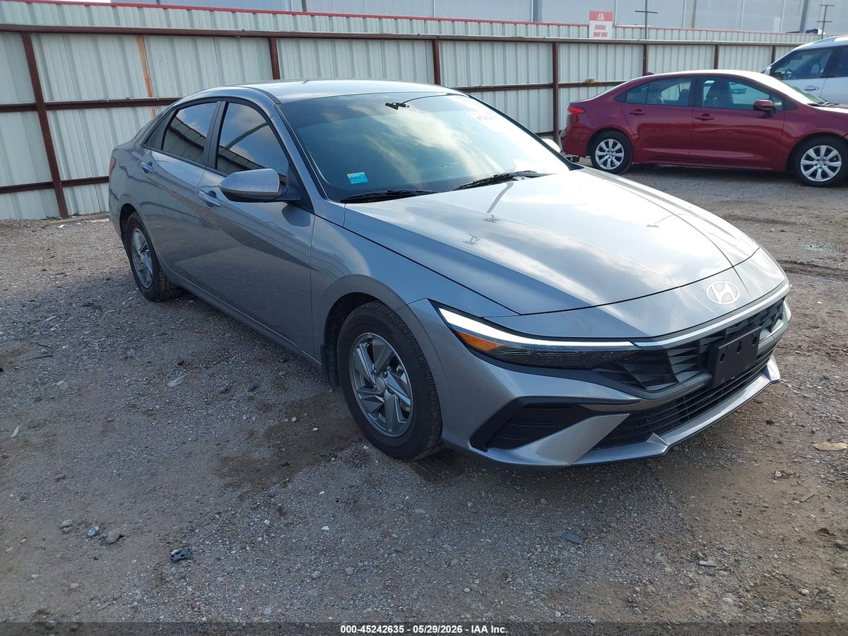 2026 HYUNDAI ELANTRA SE
