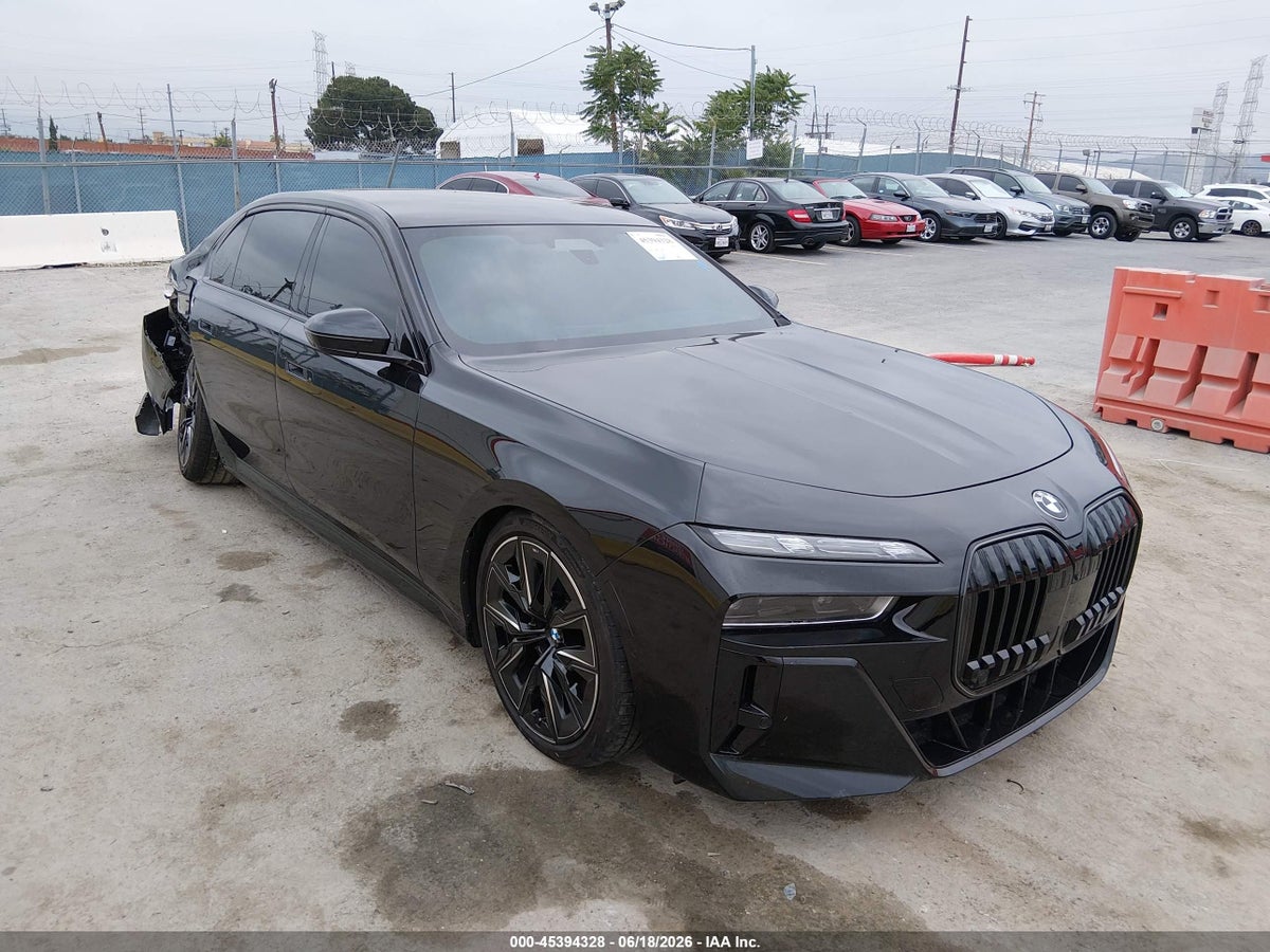 2025 BMW 760I XDRIVE