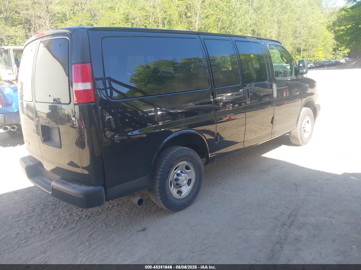 2020 CHEVROLET EXPRESS PASSENGER RWD 2500 REGULAR WHEELBASE LS — снимка 4