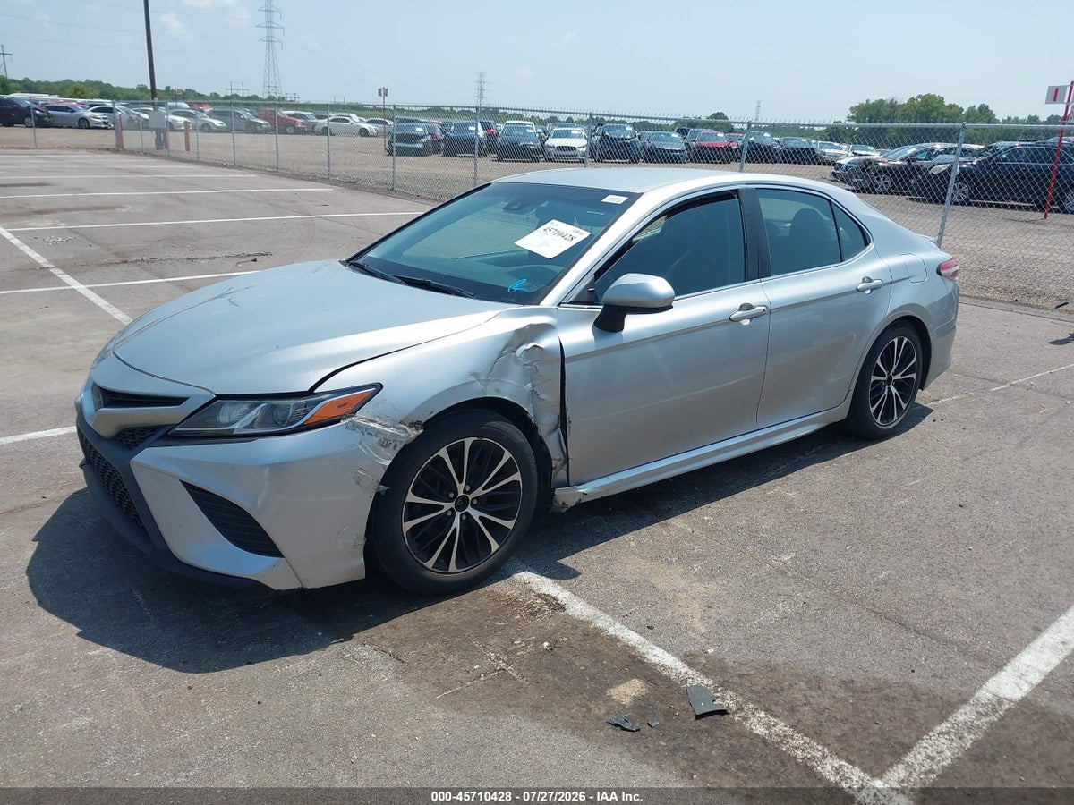 2018 TOYOTA CAMRY SE — снимка 2