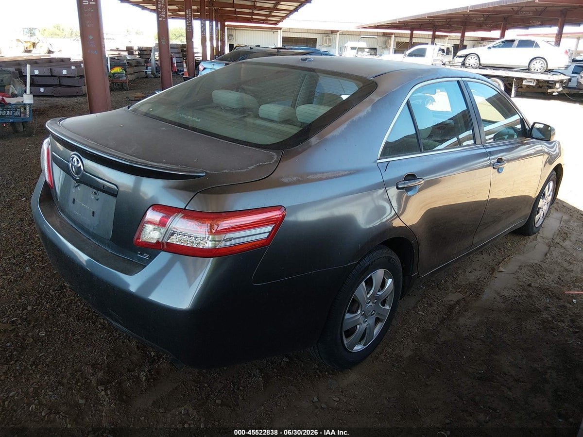 2010 TOYOTA CAMRY LE — снимка 4
