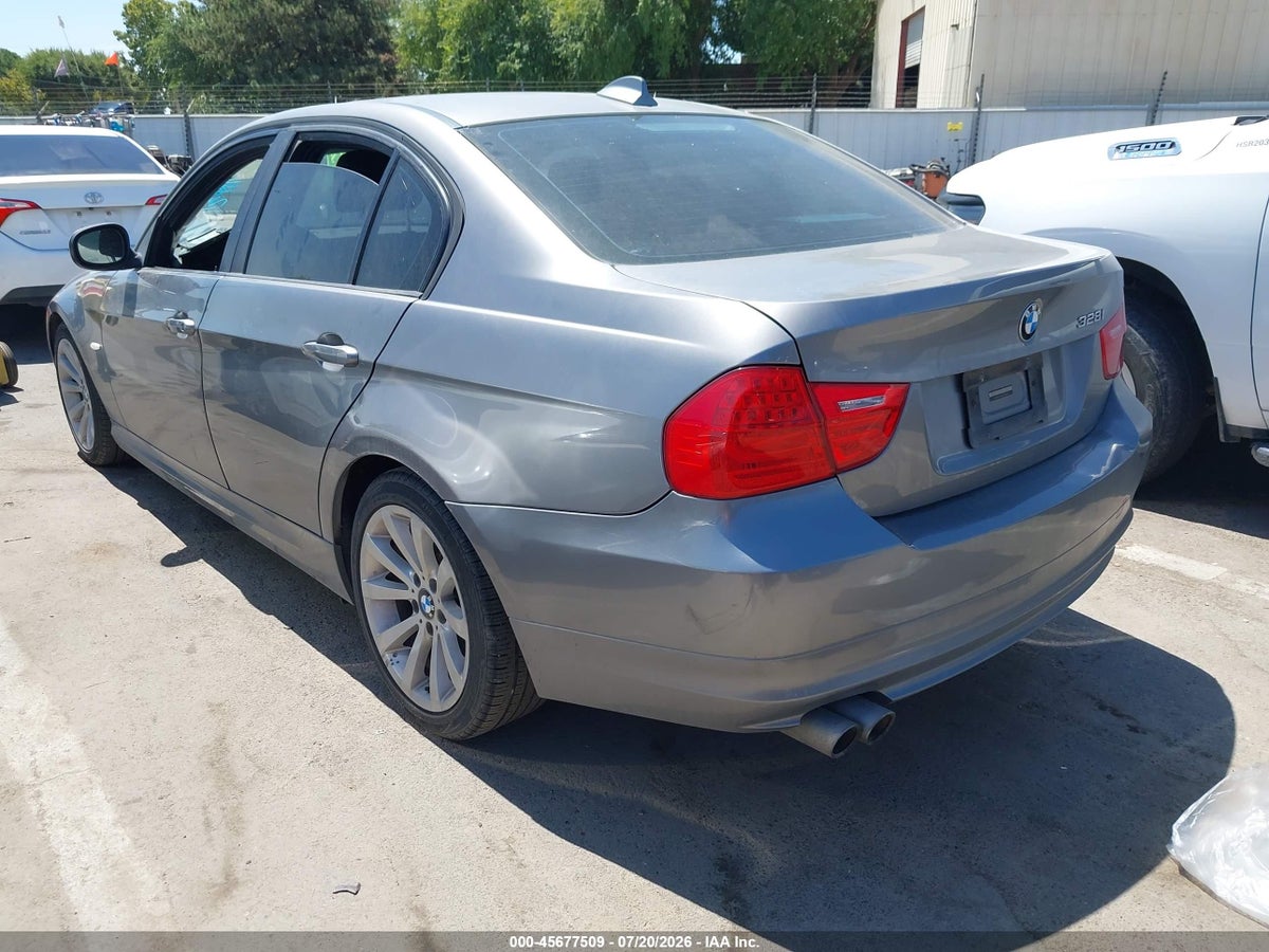 2011 BMW 328I — снимка 3