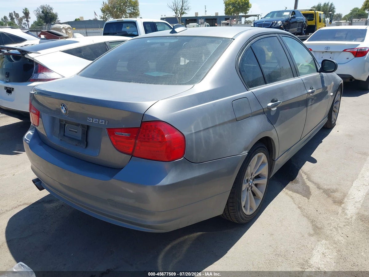 2011 BMW 328I — снимка 4