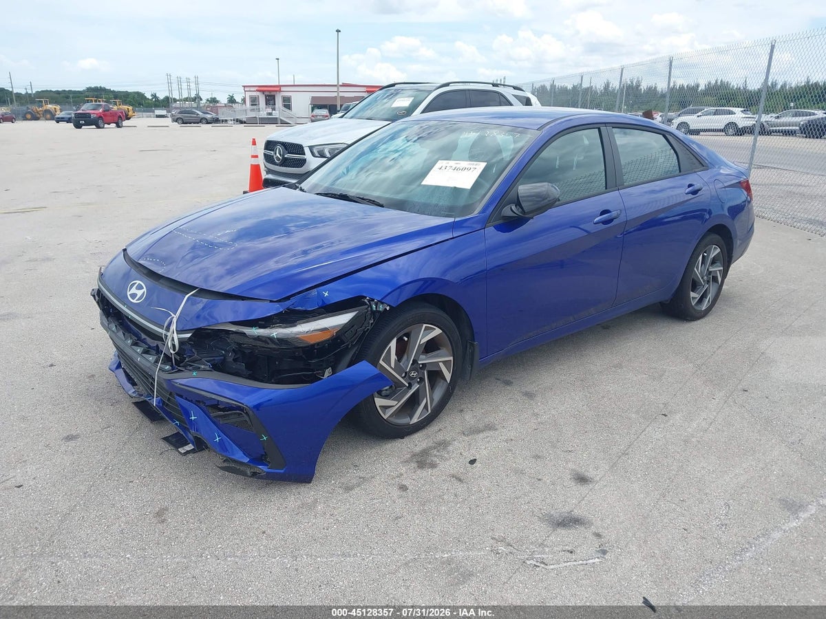 2025 HYUNDAI ELANTRA SEL SPORT — снимка 2
