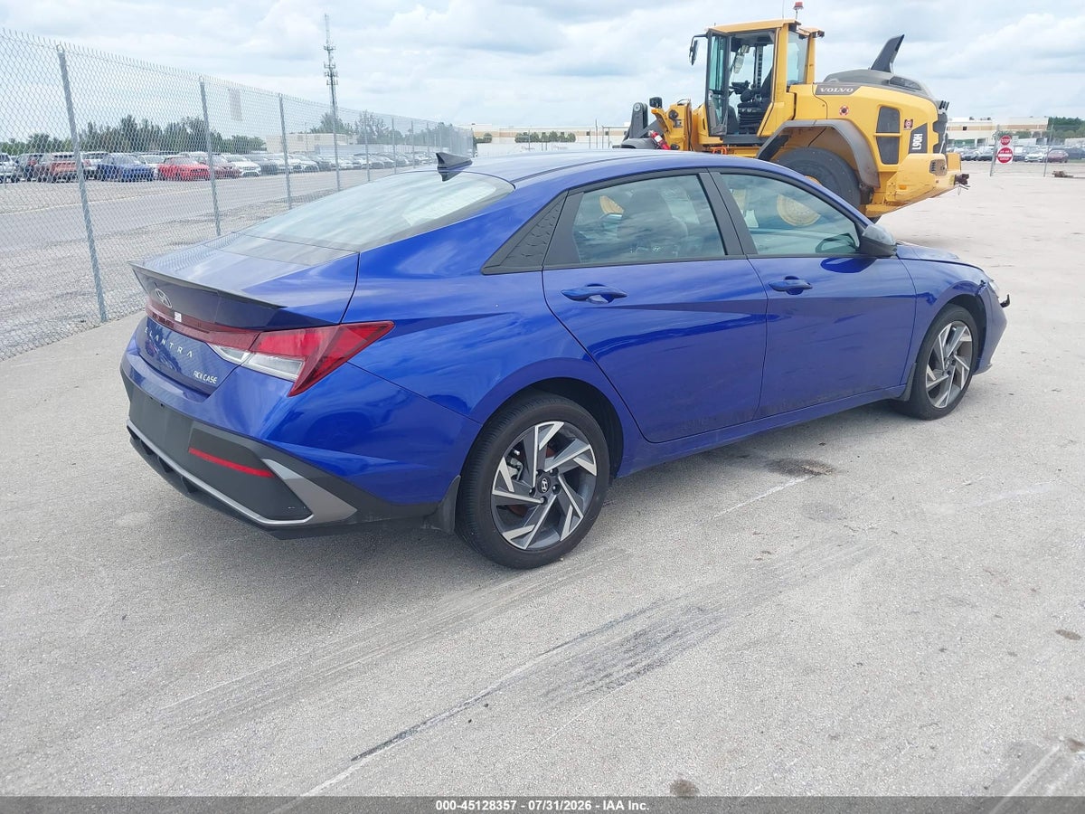2025 HYUNDAI ELANTRA SEL SPORT — снимка 4