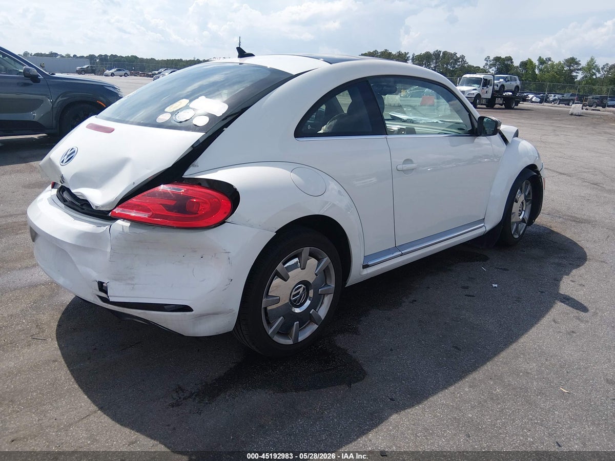 2014 VOLKSWAGEN BEETLE 2.0L TDI — снимка 4