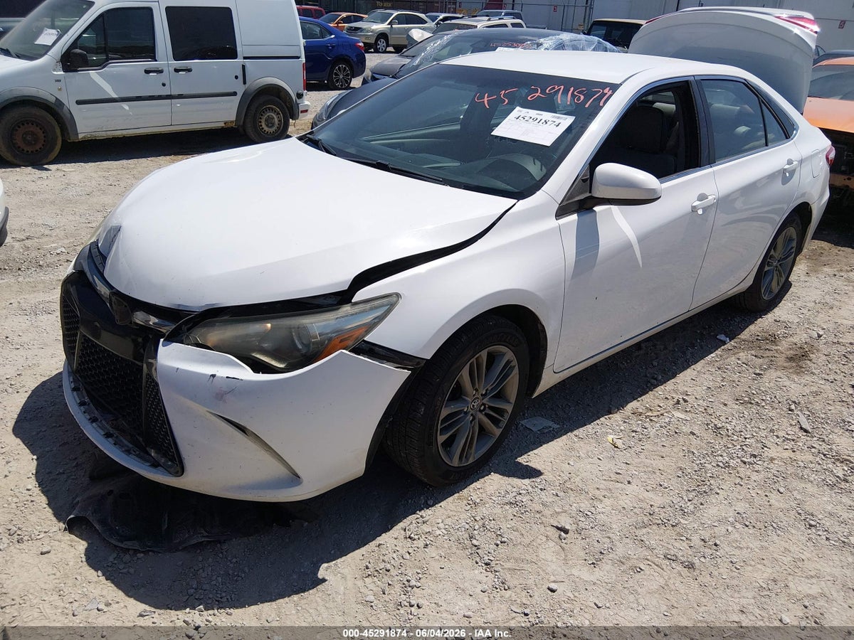 2015 TOYOTA CAMRY SE — снимка 2