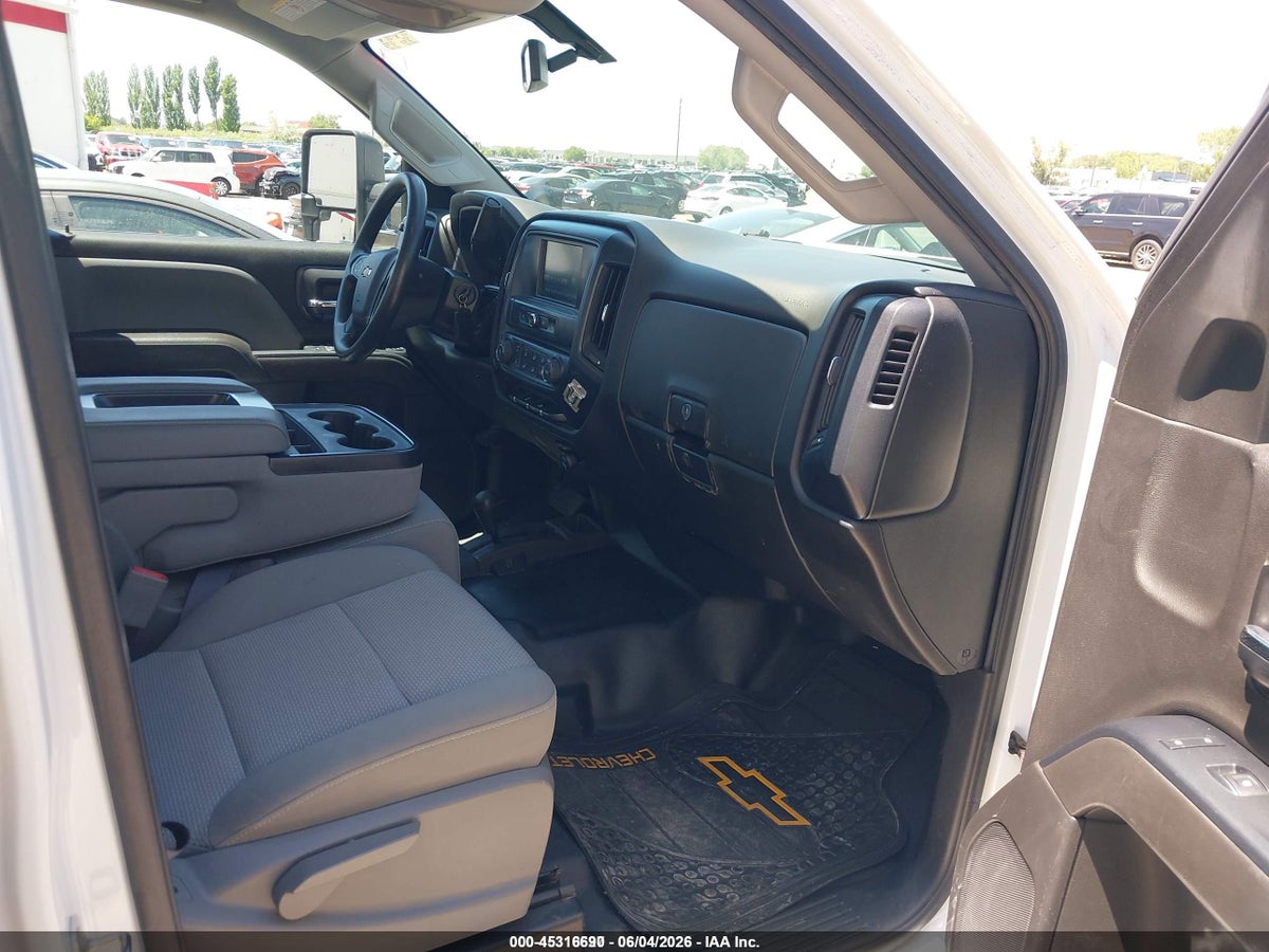 2017 CHEVROLET SILVERADO 2500HD WT — снимка 5