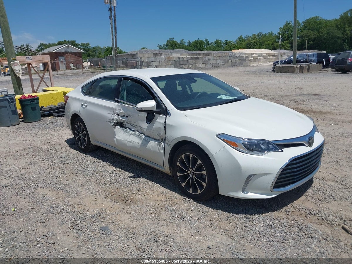 2017 TOYOTA AVALON XLE