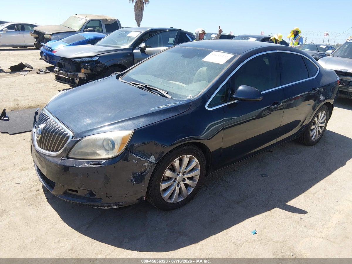 2015 BUICK VERANO — photo 2
