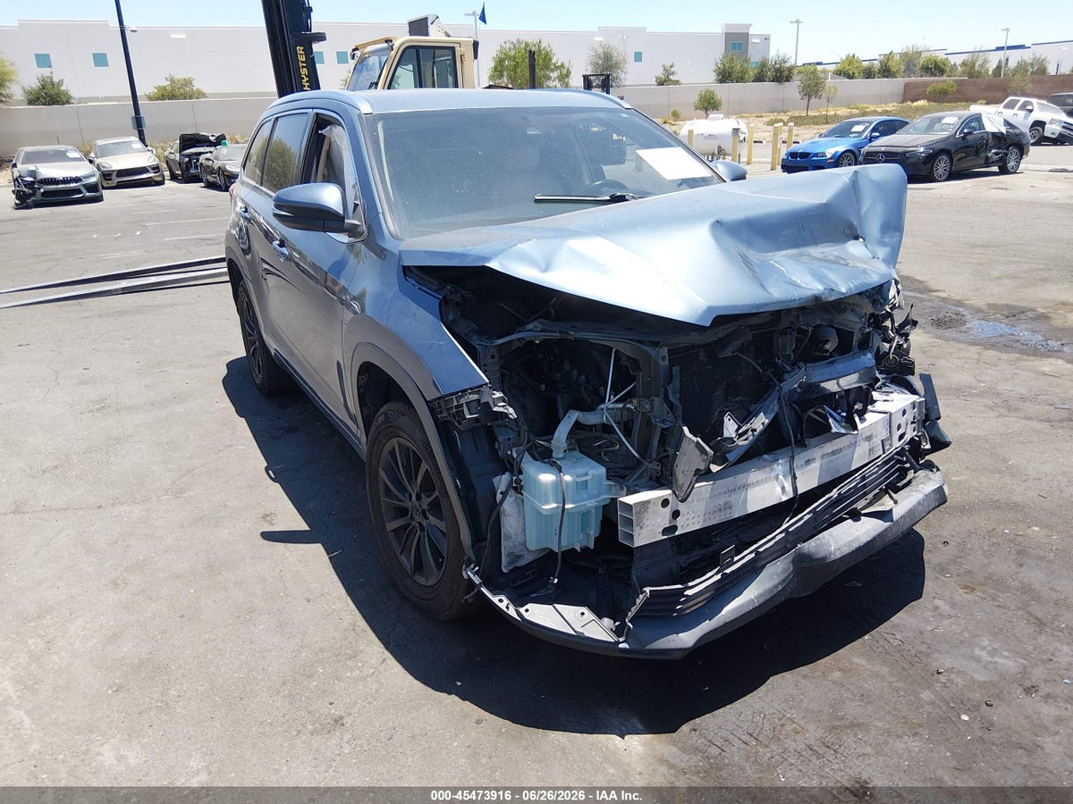 2017 TOYOTA HIGHLANDER XLE