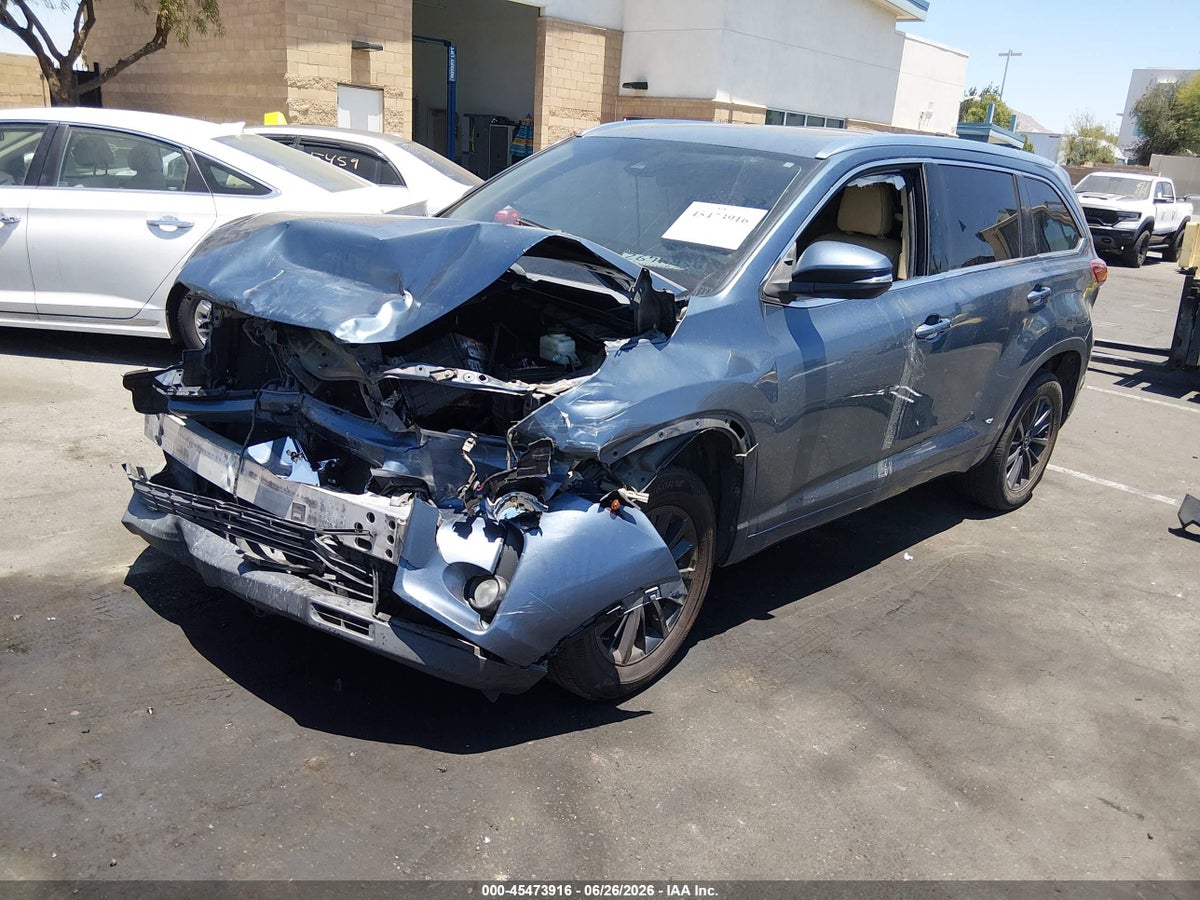 2017 TOYOTA HIGHLANDER XLE — снимка 2