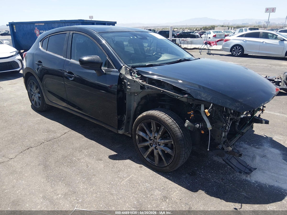 2018 MAZDA MAZDA3 TOURING