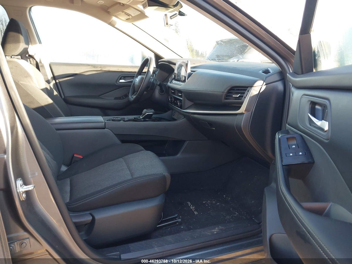 2026 NISSAN ROGUE SV — photo 5