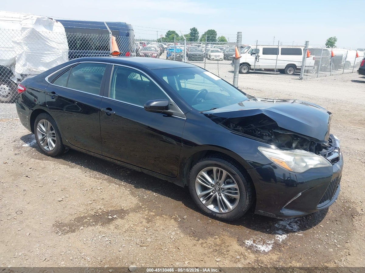 2017 TOYOTA CAMRY SE