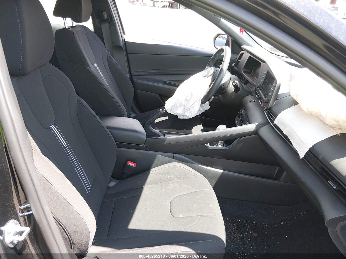 2025 HYUNDAI ELANTRA SEL SPORT — снимка 5
