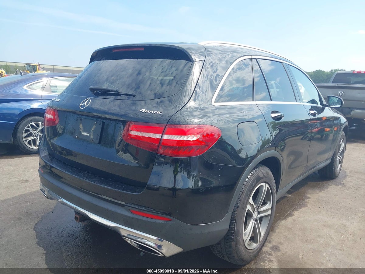2017 MERCEDES-BENZ GLC 300 4MATIC — снимка 4