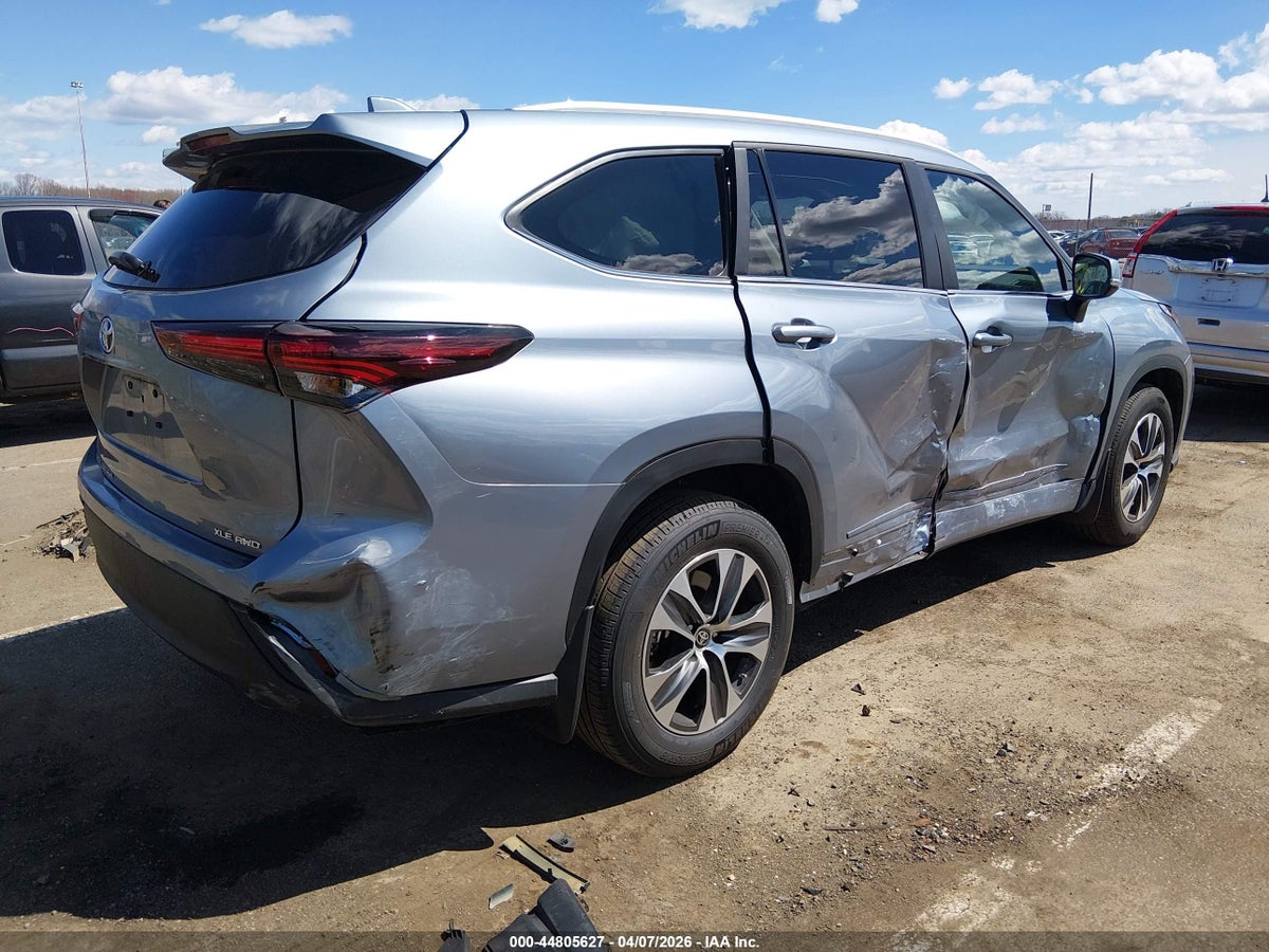 2024 TOYOTA HIGHLANDER XLE — снимка 4