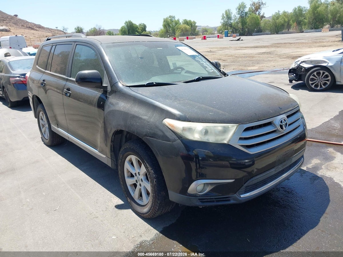 2013 TOYOTA HIGHLANDER BASE PLUS