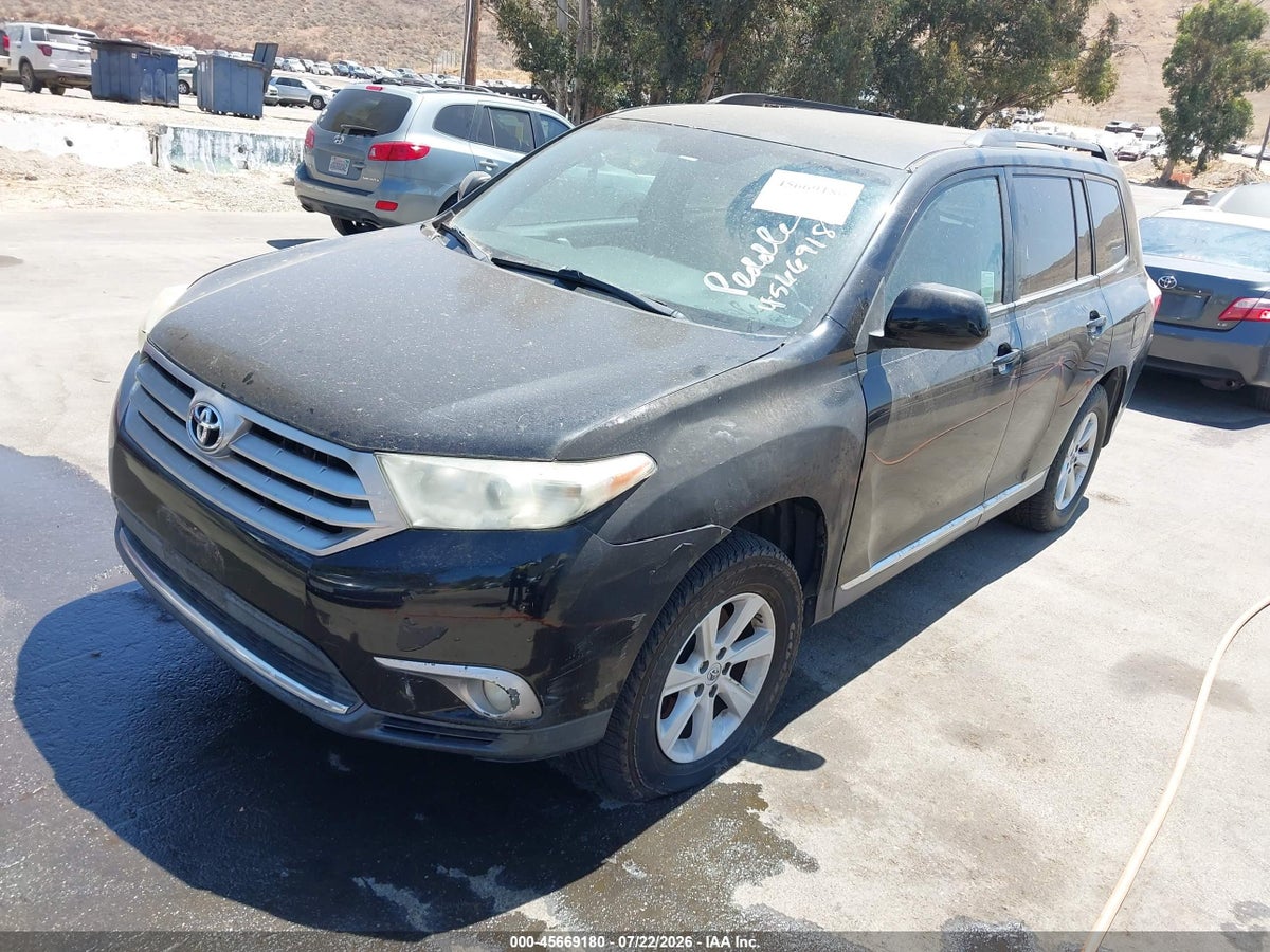 2013 TOYOTA HIGHLANDER BASE PLUS — снимка 2