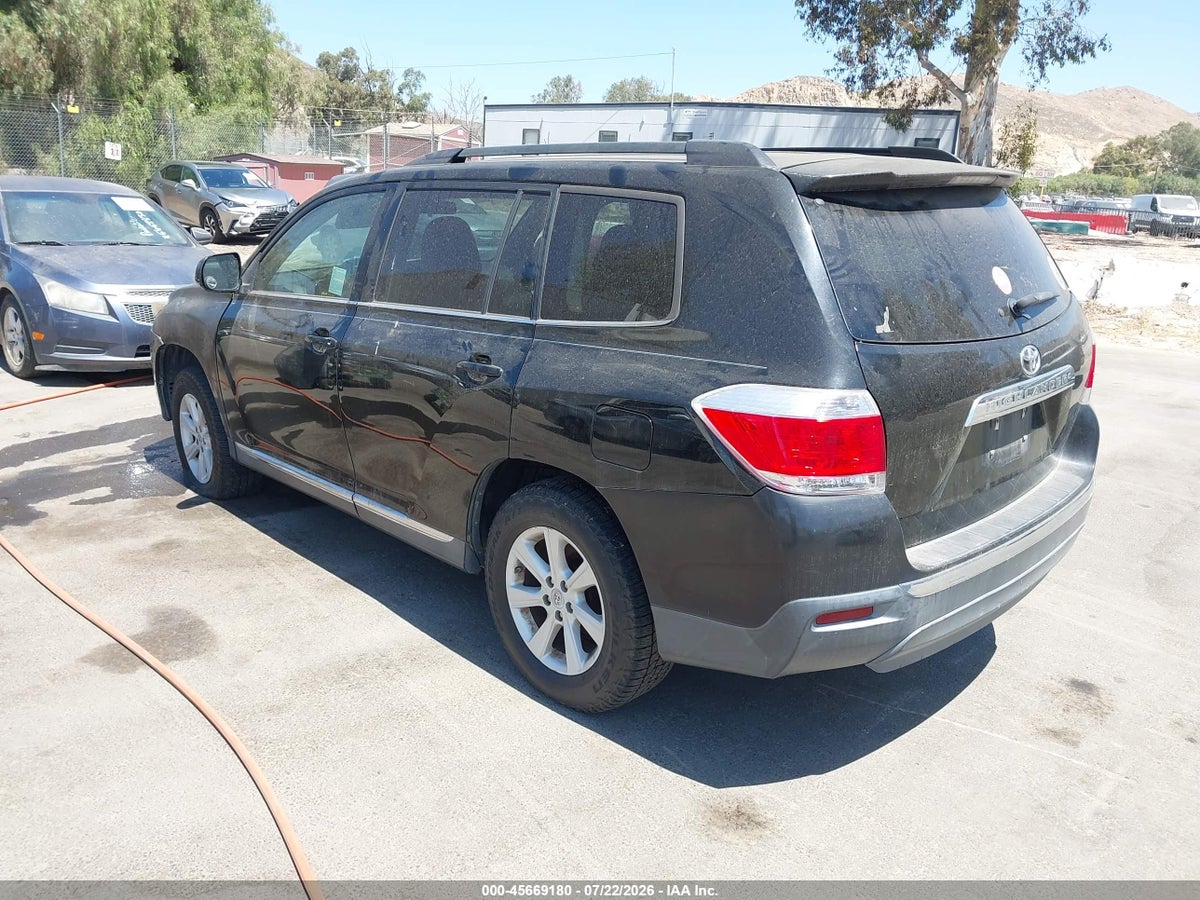 2013 TOYOTA HIGHLANDER BASE PLUS — снимка 3