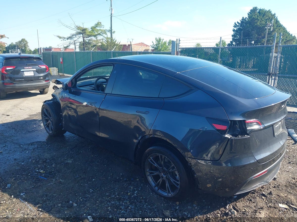 2025 TESLA MODEL Y LONG RANGE DUAL MOTOR REAR-WHEEL DRIVE — снимка 3