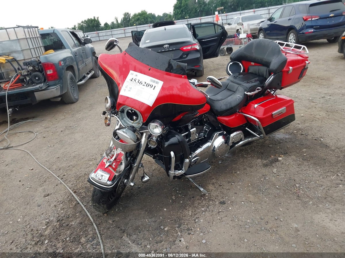 2010 HARLEY-DAVIDSON FLHTK — снимка 2