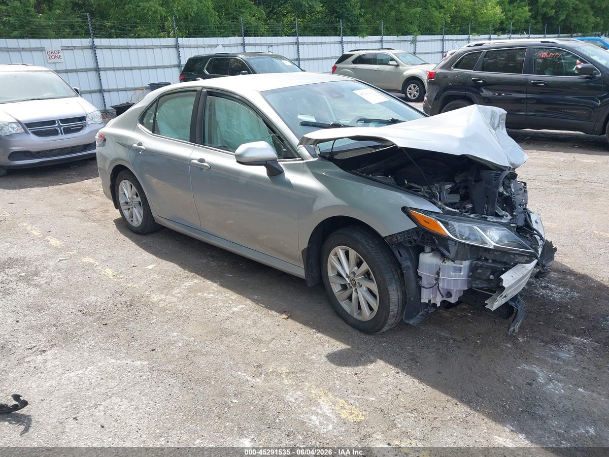 2022 TOYOTA CAMRY LE AWD